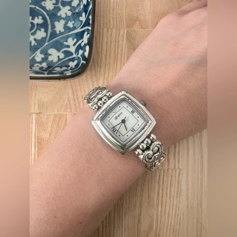 Brighton ladies Santa Rosa silver tone watch bracelet NEW BATTERY